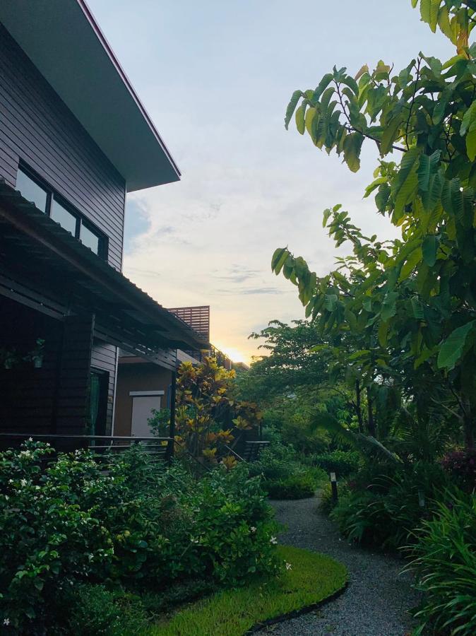 Baansuanklaiklungbangkrachao บ้านสวนใกล้กรุงบางกะเจ้า Phra Pradaeng Ngoại thất bức ảnh