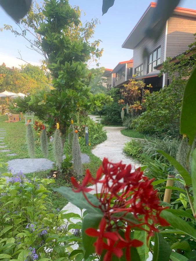 Baansuanklaiklungbangkrachao บ้านสวนใกล้กรุงบางกะเจ้า Phra Pradaeng Ngoại thất bức ảnh
